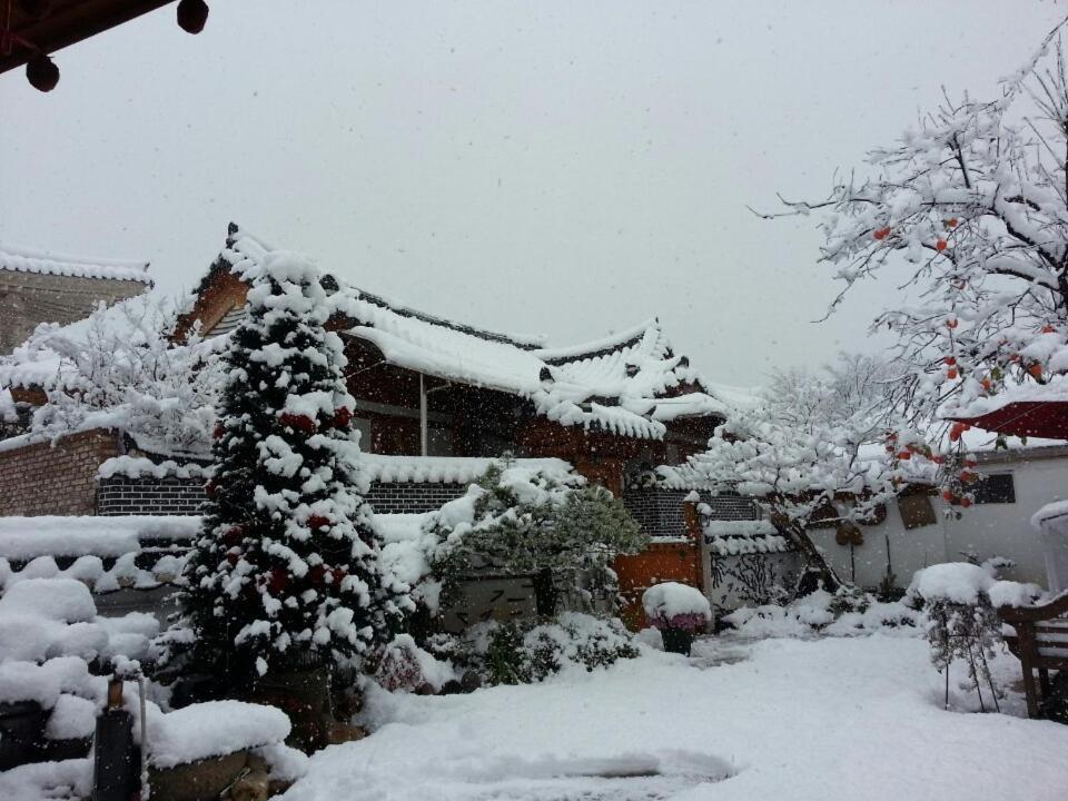 Villa Hanok Madang à Jeonju Extérieur photo